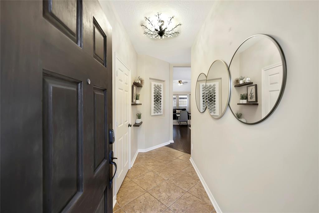 2818 Lake Forest Drive