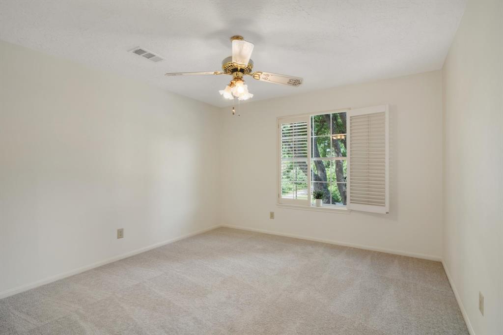 3407 Maple Park Drive, Kingwood, Texas image 32
