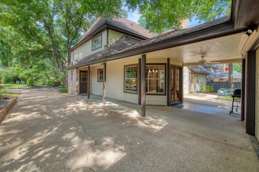 3407 Maple Park Drive, Kingwood, Texas image 19