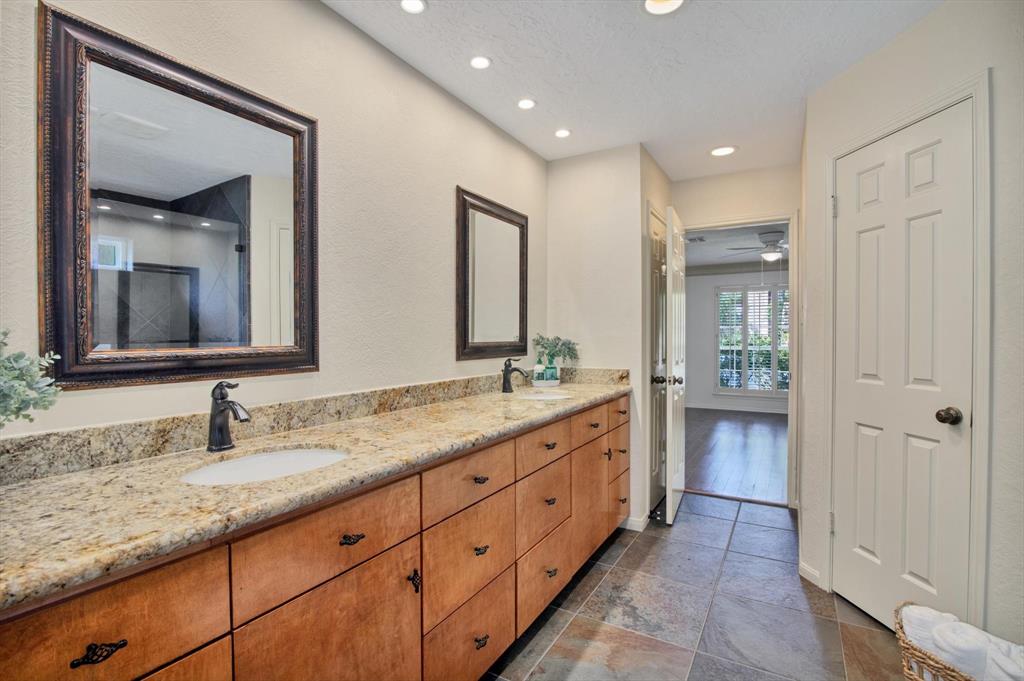 3407 Maple Park Drive, Kingwood, Texas image 23
