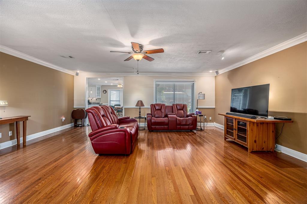 505 Mary Lane, Highlands, Texas image 25