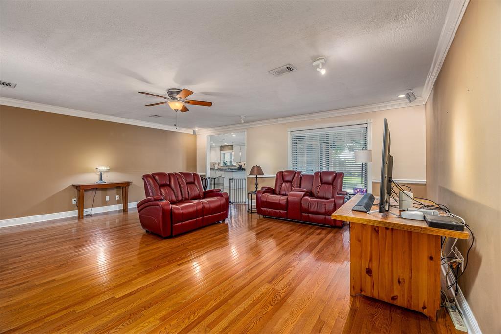 505 Mary Lane, Highlands, Texas image 26
