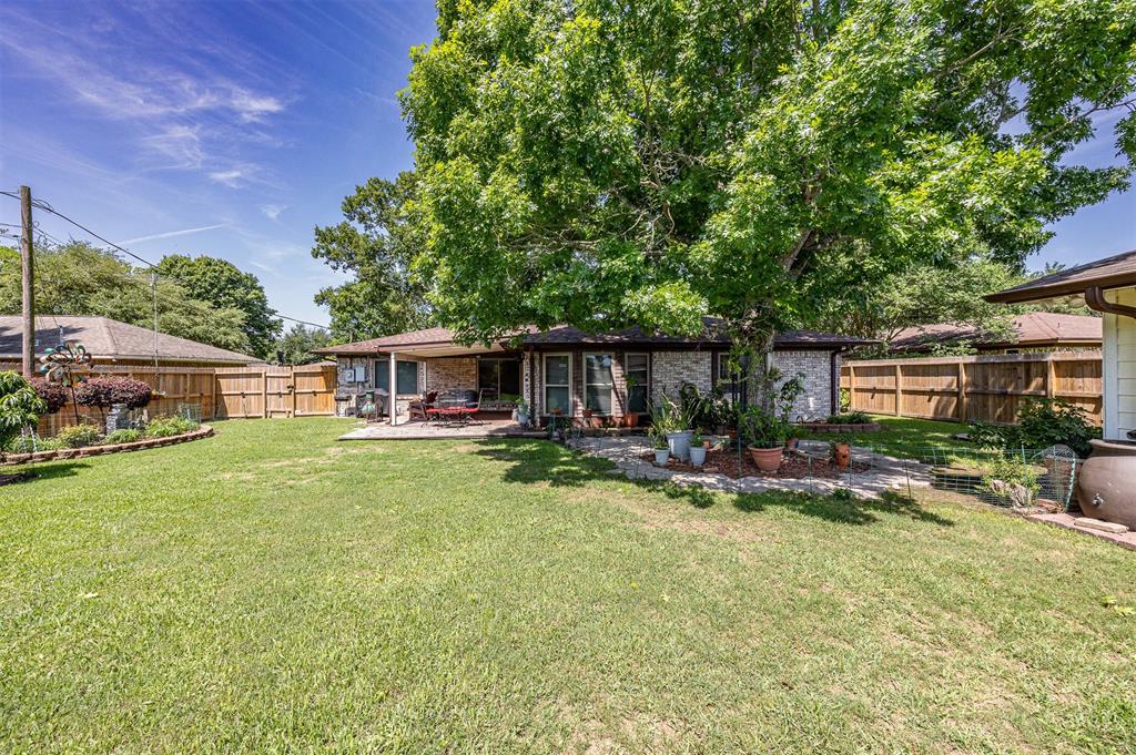 505 Mary Lane, Highlands, Texas image 15