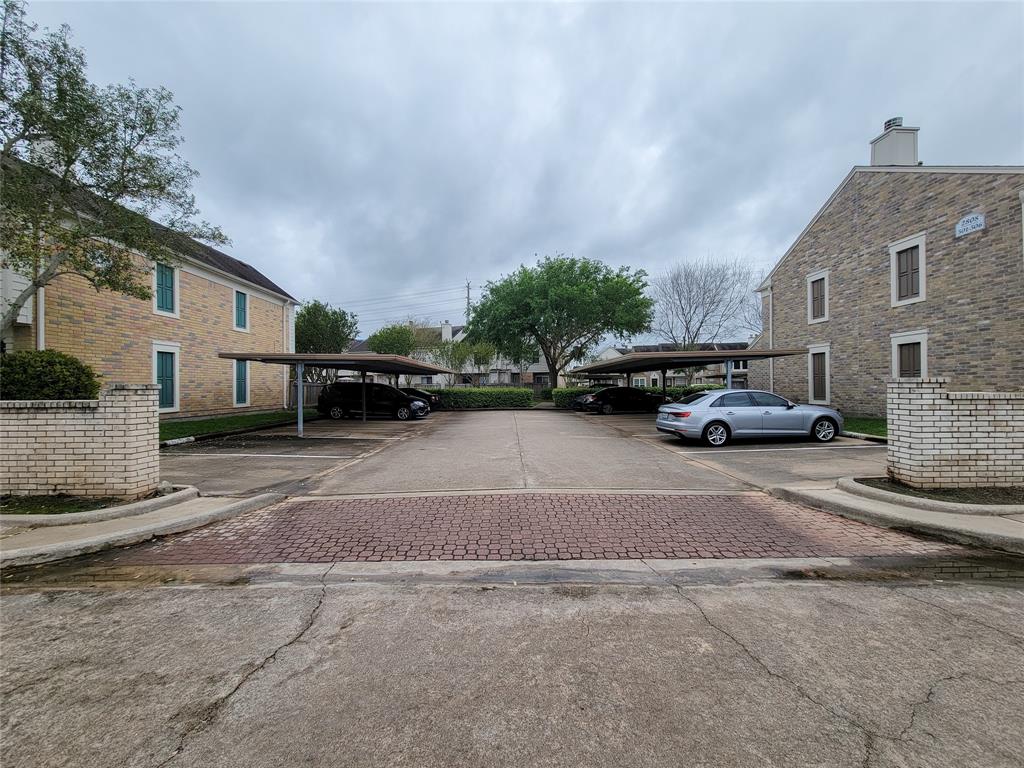 2808 Grants Lake Boulevard #304, Sugar Land, Texas image 5