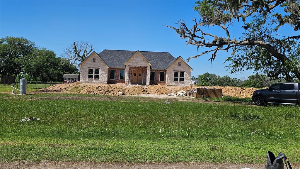 1720 Flintlock Court, Angleton, Texas image 3