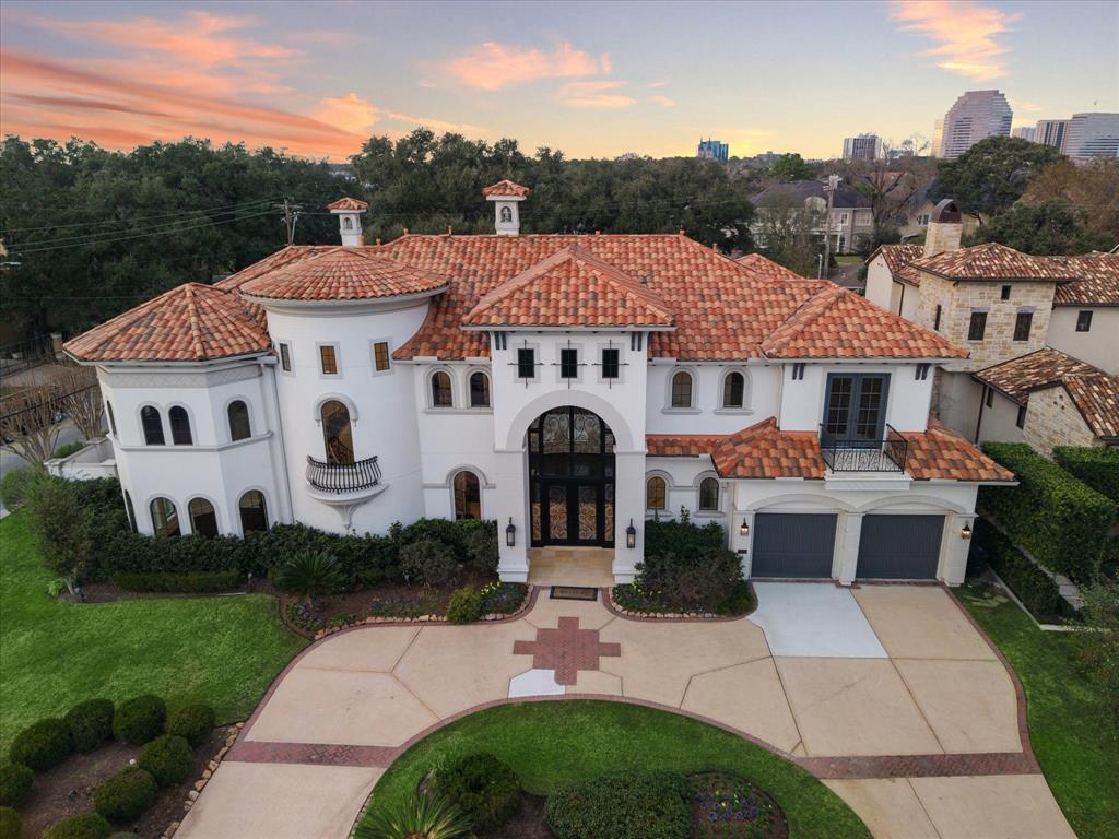 5101 Huckleberry Circle