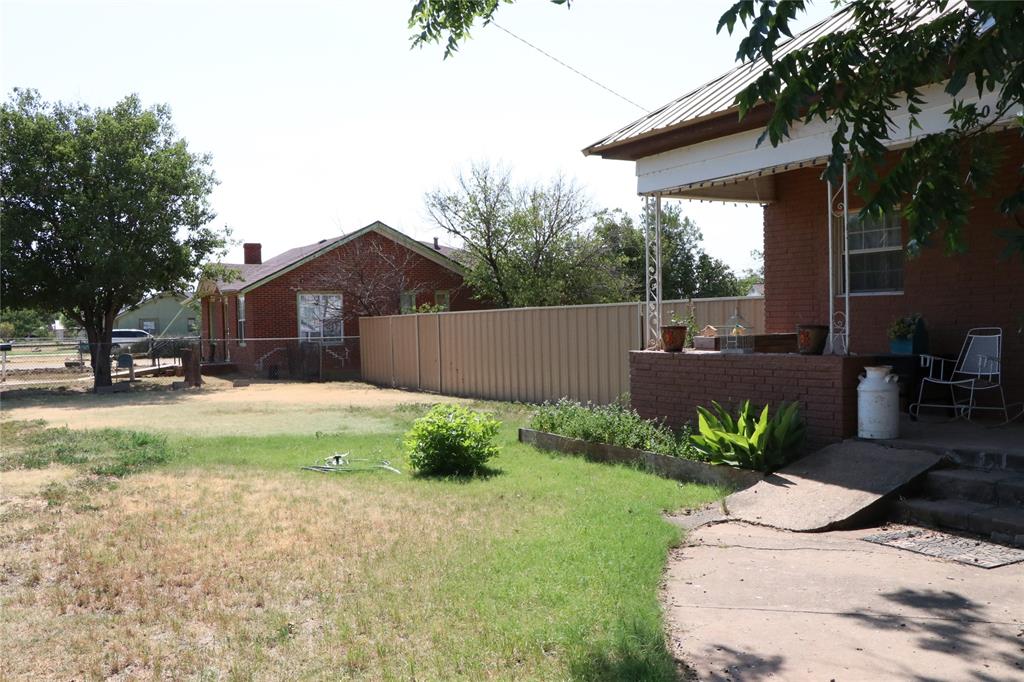 609 W 22nd Street, Plainview, Texas image 2