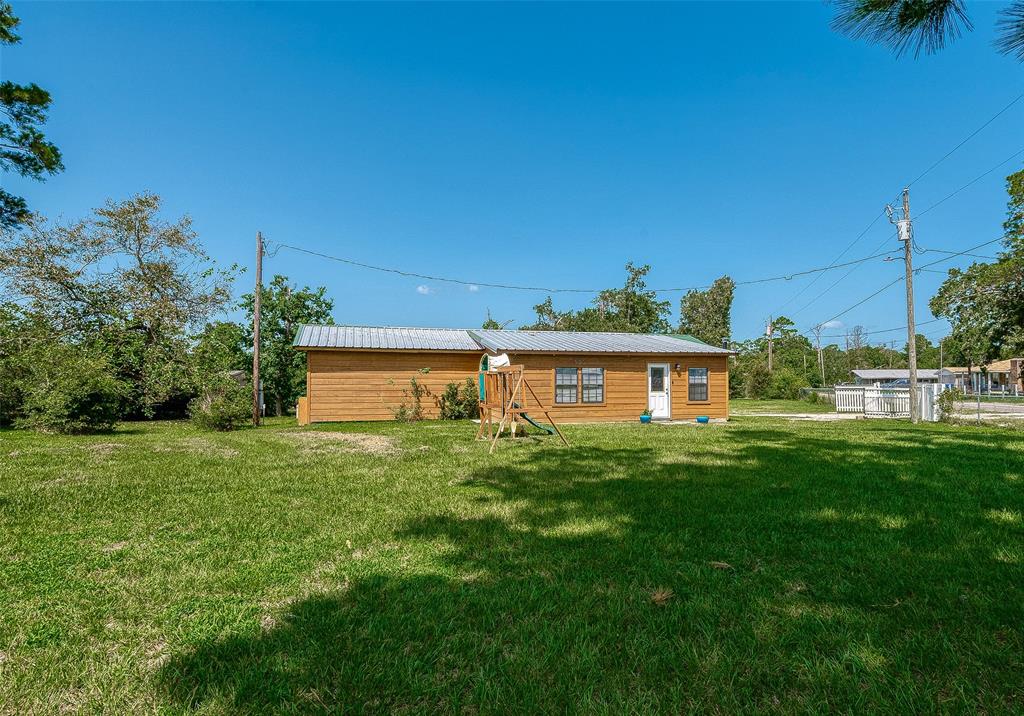 695 Yaupon Cove Drive, Onalaska, Texas image 4