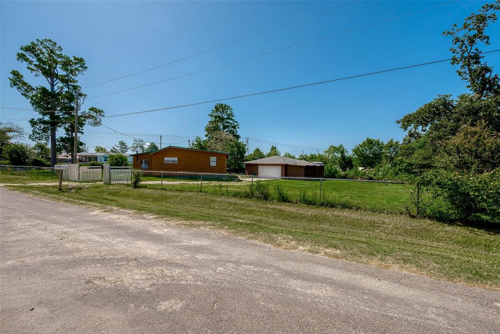 695 Yaupon Cove Drive, Onalaska, Texas image 40