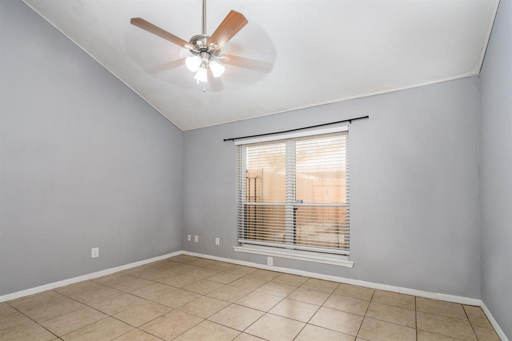 8660 Maplecrest Drive, Houston, Texas image 18