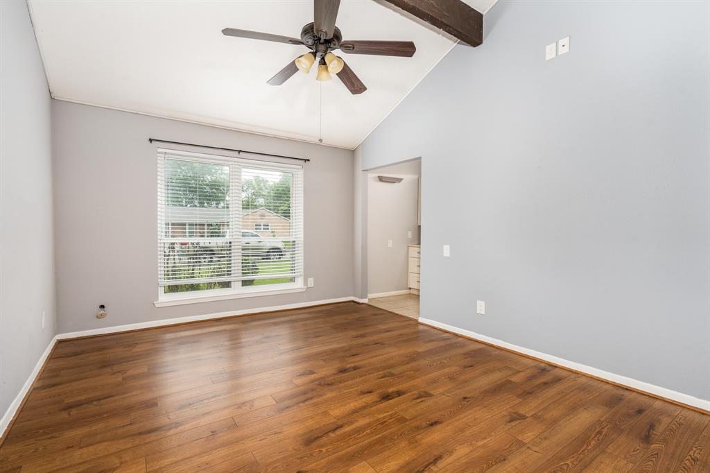 8660 Maplecrest Drive, Houston, Texas image 14