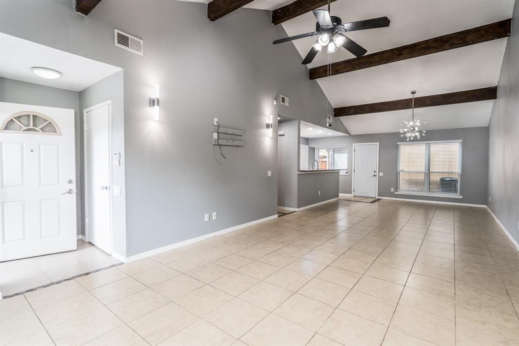 8660 Maplecrest Drive, Houston, Texas image 4