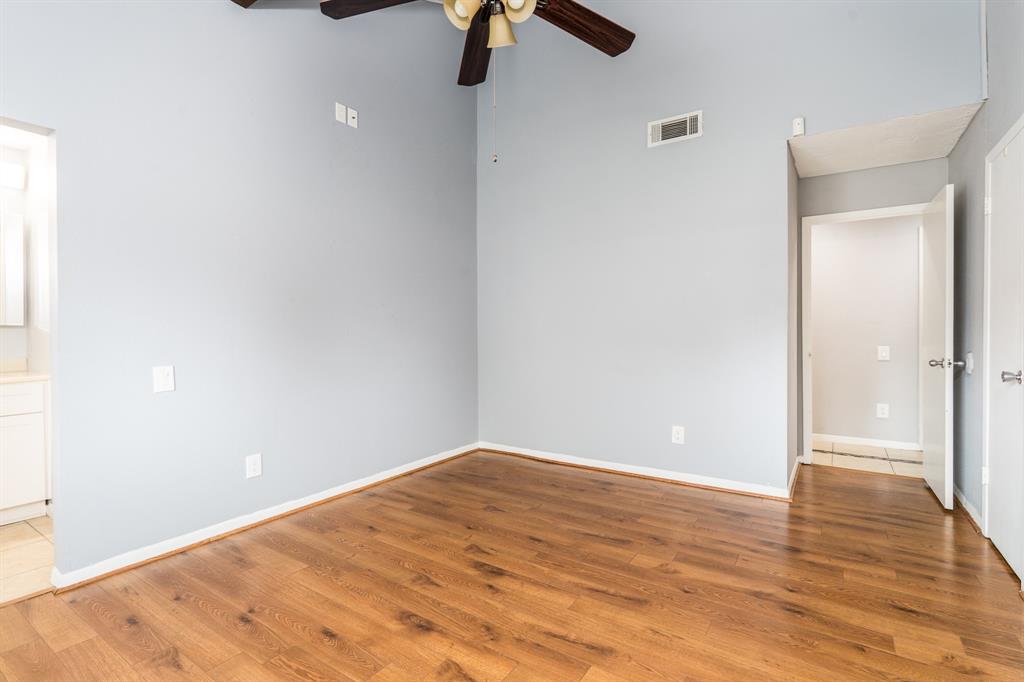 8660 Maplecrest Drive, Houston, Texas image 15