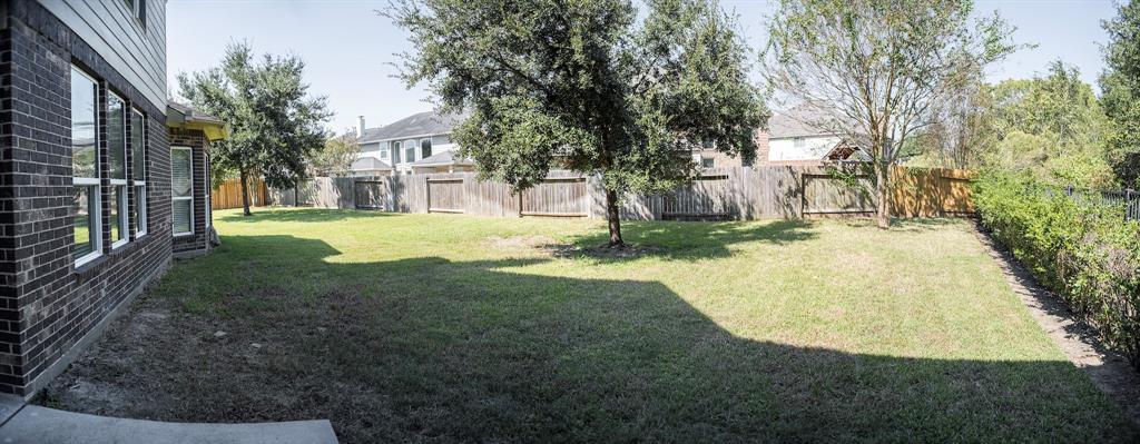 18006 E Williams Bend Drive, Cypress, Texas image 4