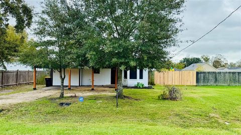 A home in Anahuac