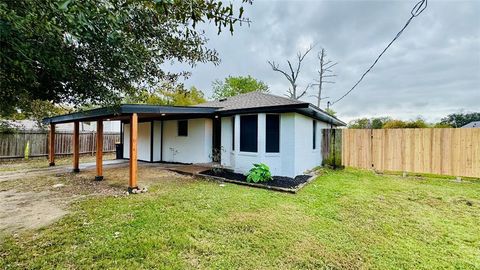 A home in Anahuac