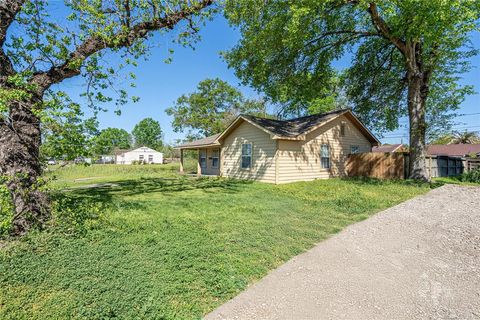 Photo of 5103 Yellowstone Boulevard, Houston, TX 77021 (MLS # 43777930)