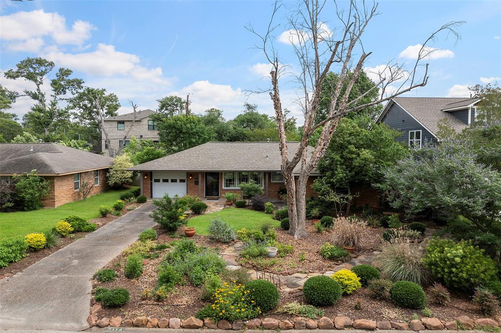 2114 Saxon Drive