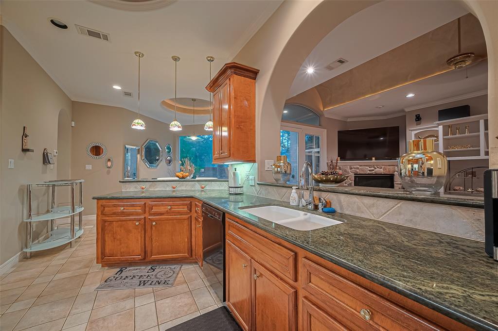 122 Marble Staff Court, Houston, Texas image 11