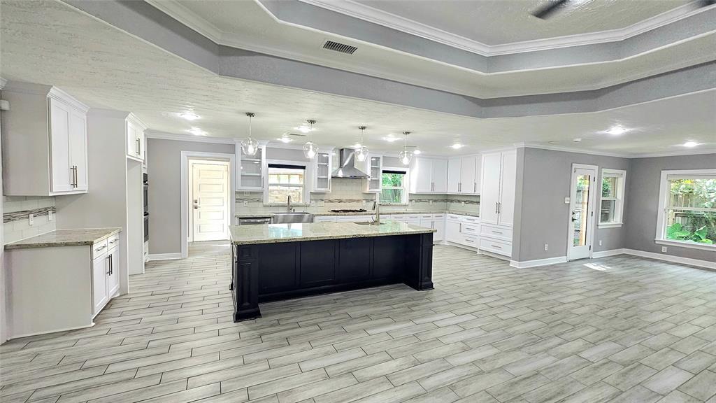 3318 N Braeswood Boulevard, Houston, Texas image 11