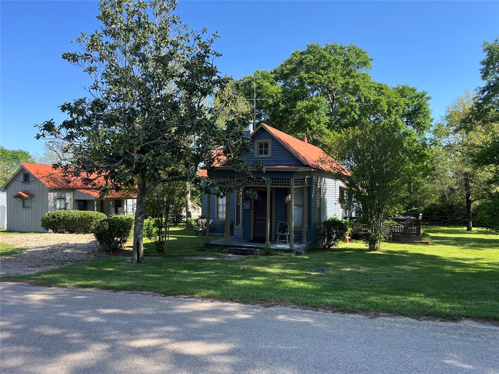 624 Houston Street, New Ulm, Texas image 2