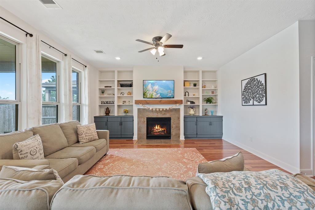1923 Elkington Circle, Conroe, Texas image 14