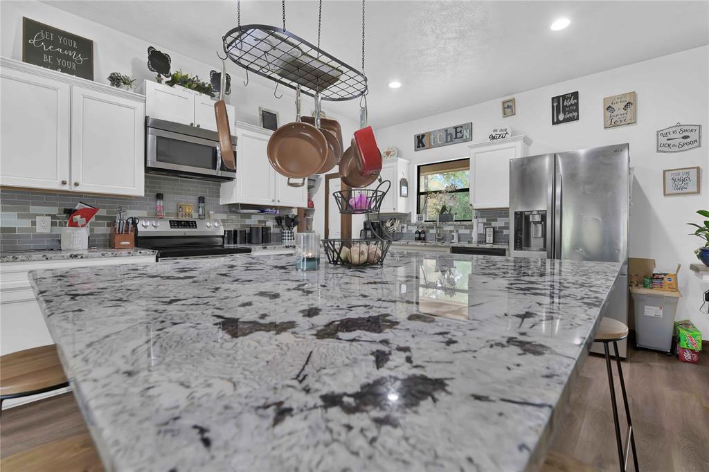 711 Forest Springs, Livingston, Texas image 10
