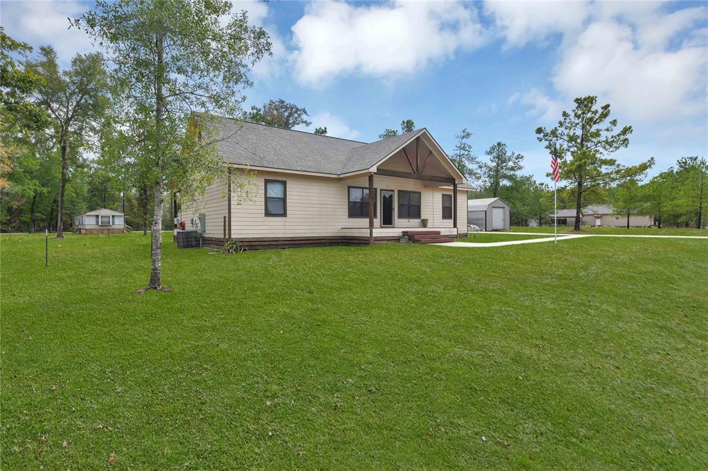 711 Forest Springs, Livingston, Texas image 2