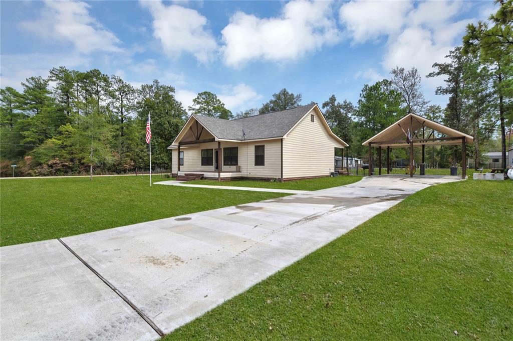 711 Forest Springs, Livingston, Texas image 3