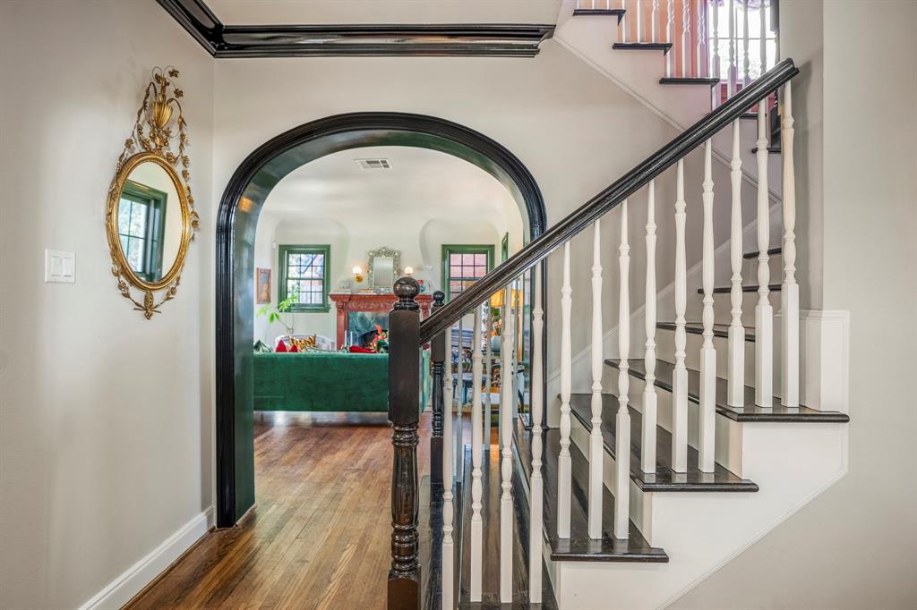 2248 Robinhood Street, Houston, Texas image 9