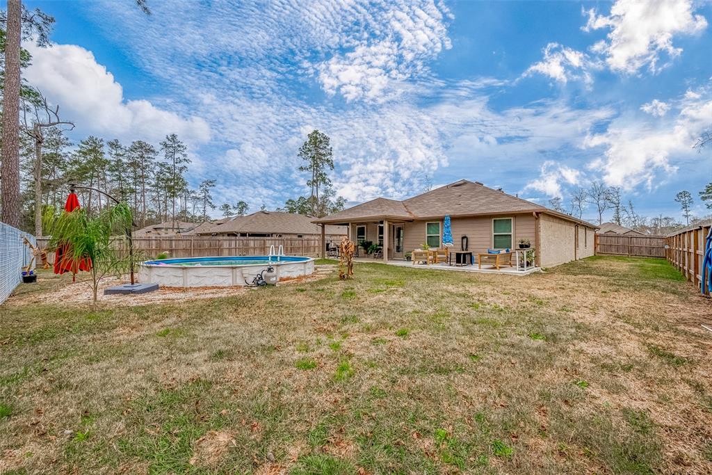 2303 S Colosseum Court, New Caney, Texas image 12