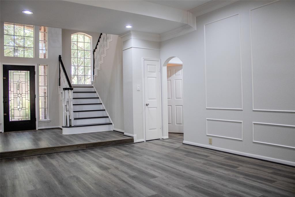 3222 Serene Oak Drive, Sugar Land, Texas image 3