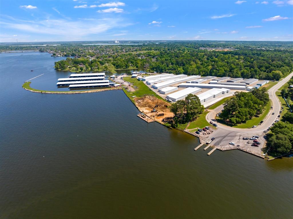 5405 Kingston Cove Court, Willis, Texas image 37