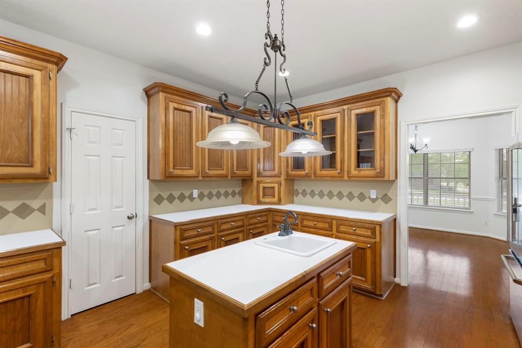 5405 Kingston Cove Court, Willis, Texas image 13