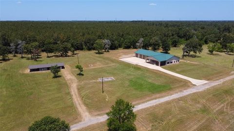 Single Family Residence in Hockley TX 26091 Pine Shadows Drive.jpg