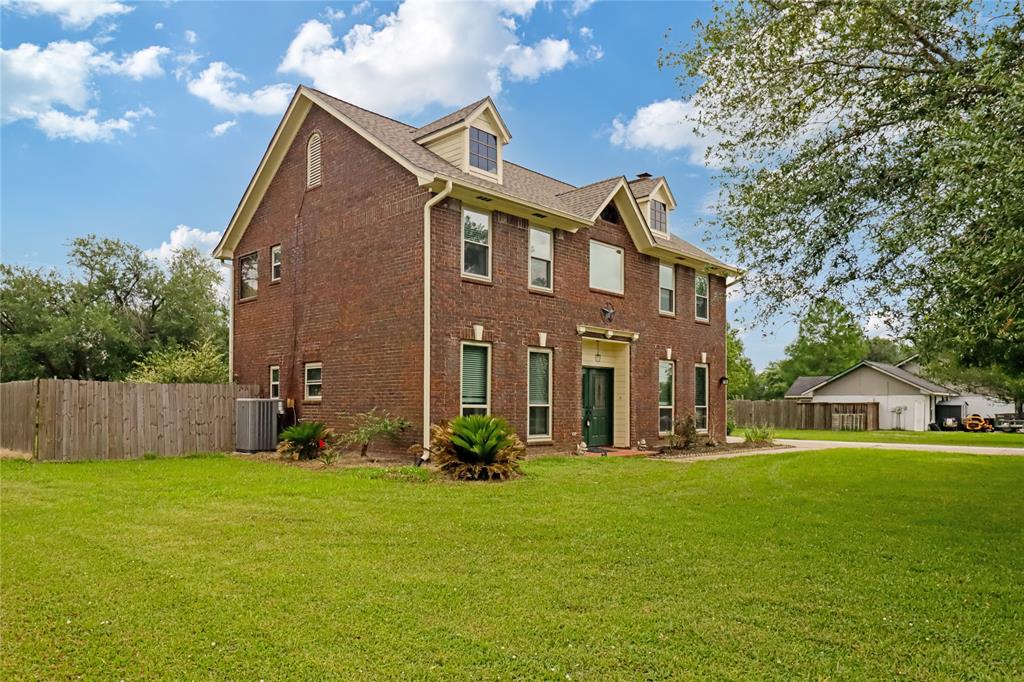 5314 Prairie Rose Street, Danbury, Texas image 2