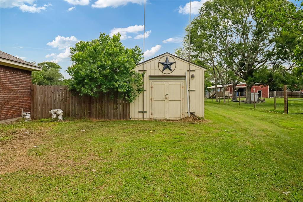 5314 Prairie Rose Street, Danbury, Texas image 28
