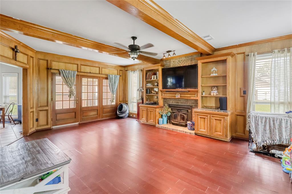 5314 Prairie Rose Street, Danbury, Texas image 6