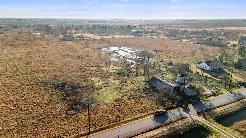 00 County Rd 48, Rosharon, Texas image 5
