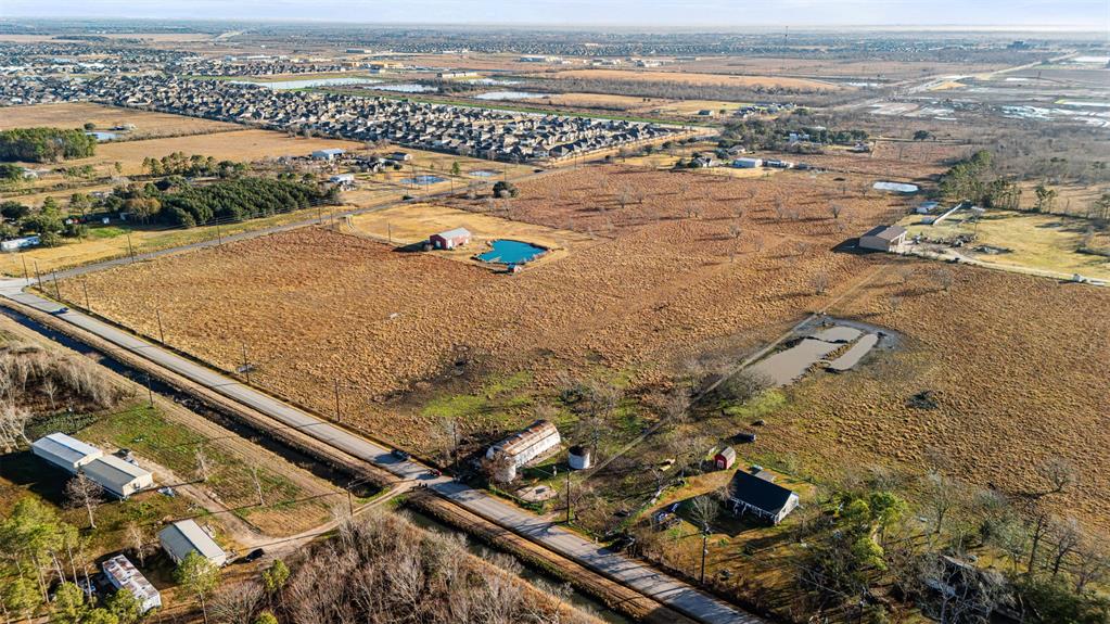 00 County Rd 48, Rosharon, Texas image 4