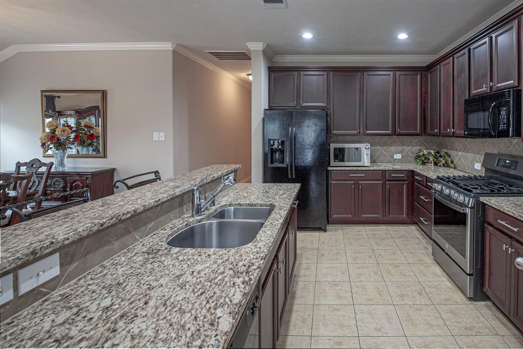 522 Arbor Green Lane, Rosenberg, Texas image 14