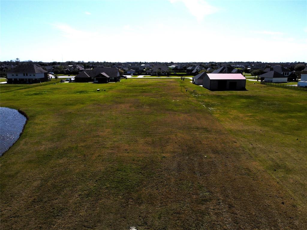 9035 Tumblewood Drive, Beach City, Texas image 3