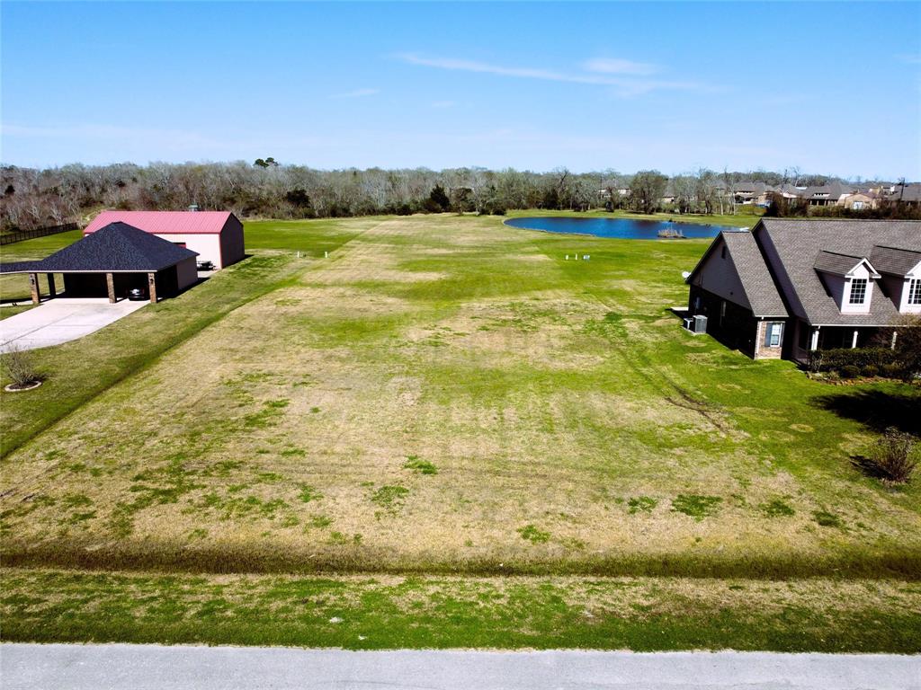 9035 Tumblewood Drive, Beach City, Texas image 1