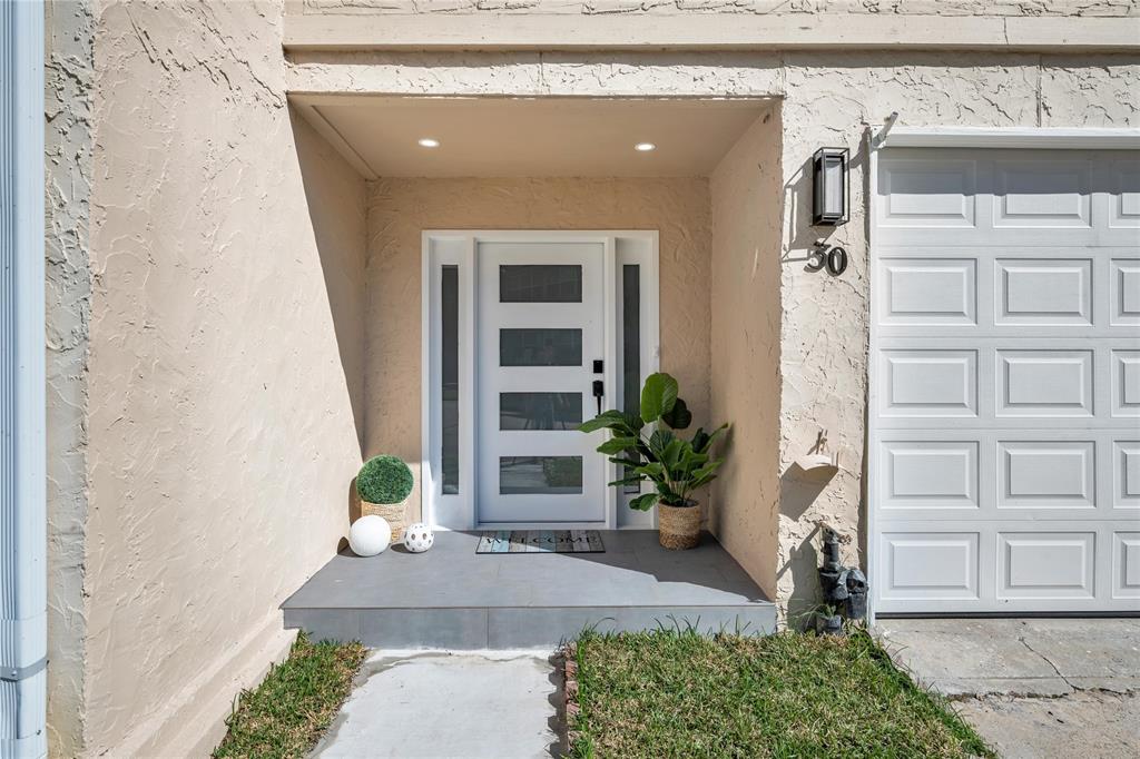 30 Regency Point