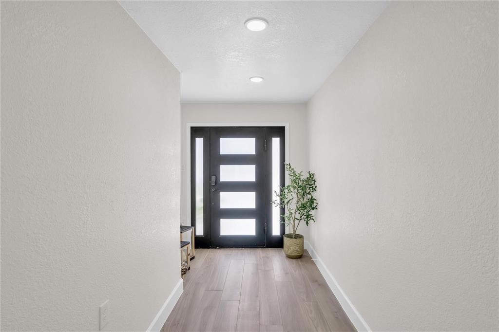 30 Regency Point