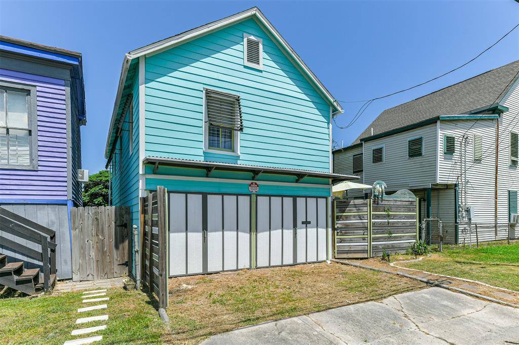 816 34th Street, Galveston, Texas image 2