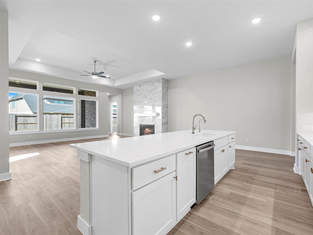 property-search 2 5503 Holly Hollow