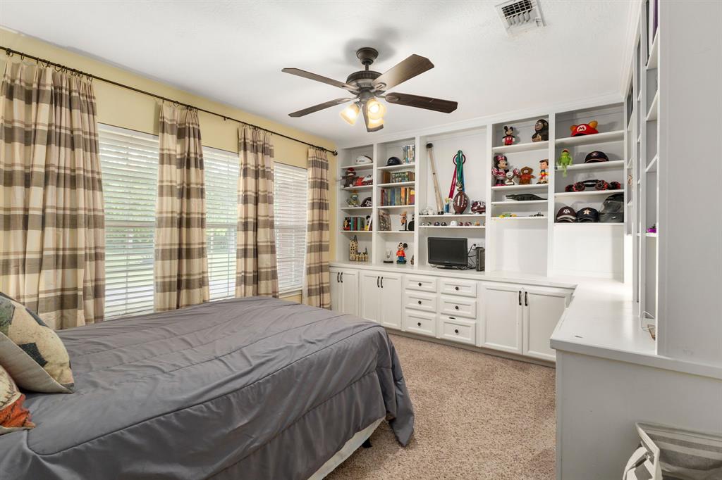 2807 Shadow Lawn Street, Brenham, Texas image 18
