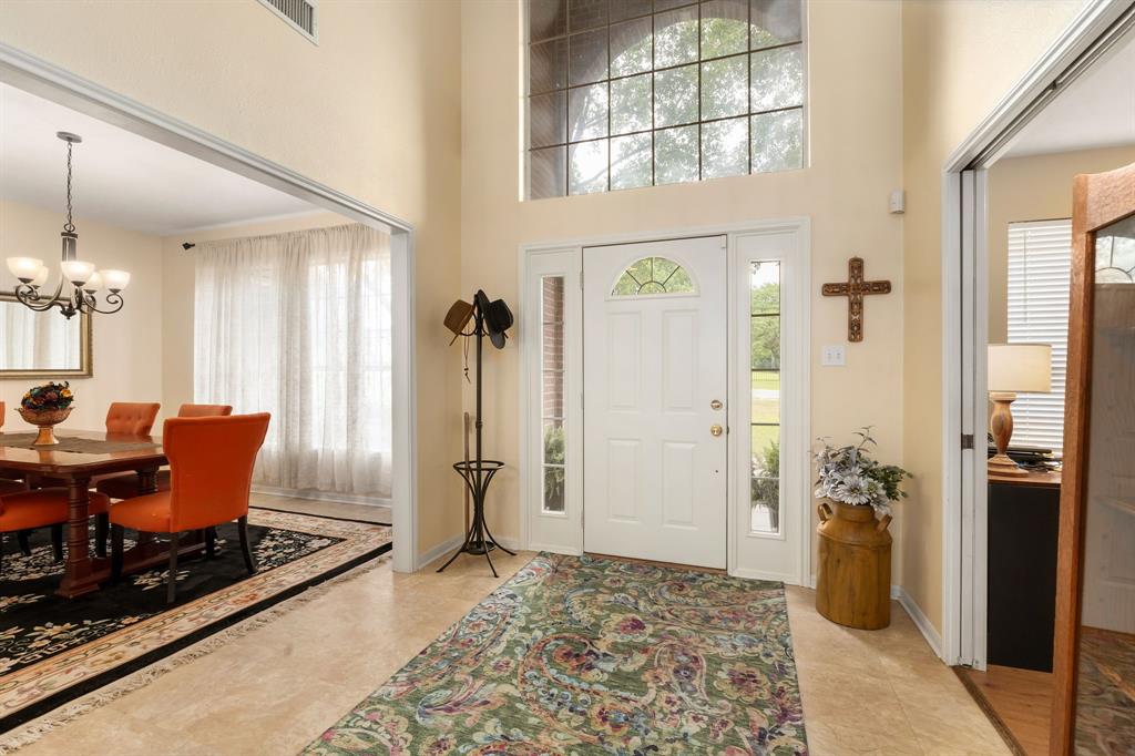 2807 Shadow Lawn Street, Brenham, Texas image 4