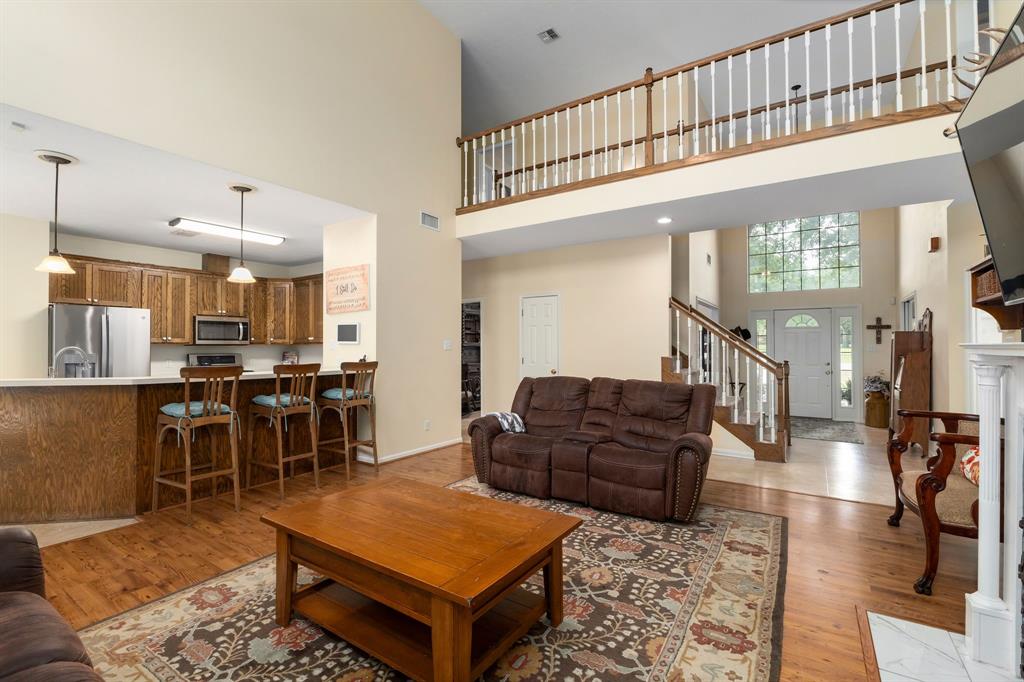 2807 Shadow Lawn Street, Brenham, Texas image 7